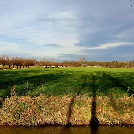 De Scherpenhof, Landelijk Gelegen Met Optie Jacuzzi 4*