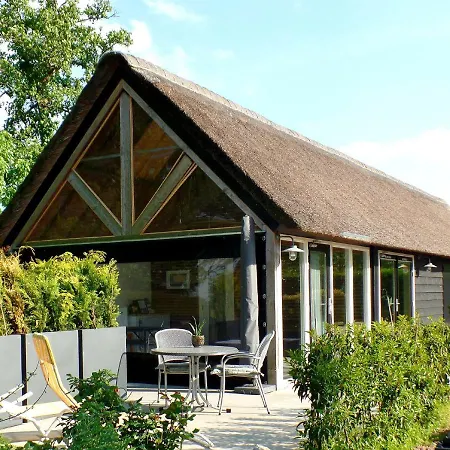 De Scherpenhof Bed and breakfast Leur