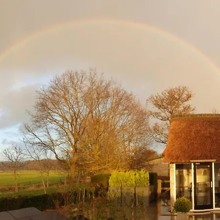 De Scherpenhof, Landelijk Gelegen Met Jacuzzi Leur